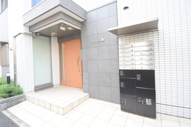 エントランス　宅配BOXございます