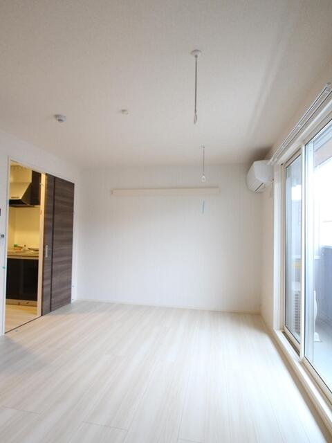居室・リビング　※他部屋参考写真