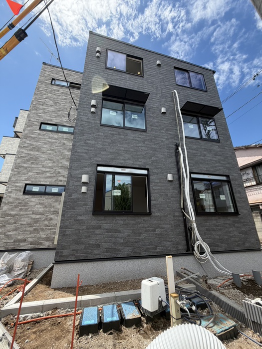 建物外観　建築中