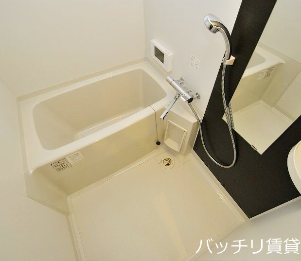 バス・シャワールーム　※写真は同型タイプの為、現状を優先いたします
