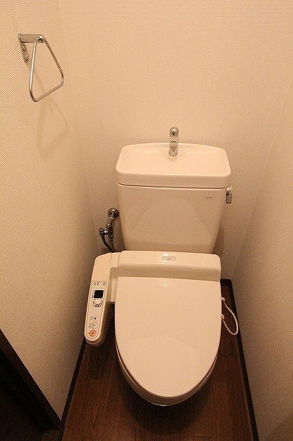 トイレ　トイレウォシュレット付