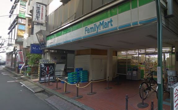 コンビニ　ファミリーマート東村山駅東口店（コンビニ）まで390m