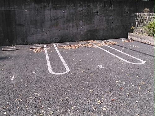 【レオパレスＫ＆Ｉの駐車場】