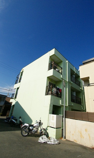 高槻市芥川町のマンションの建物外観