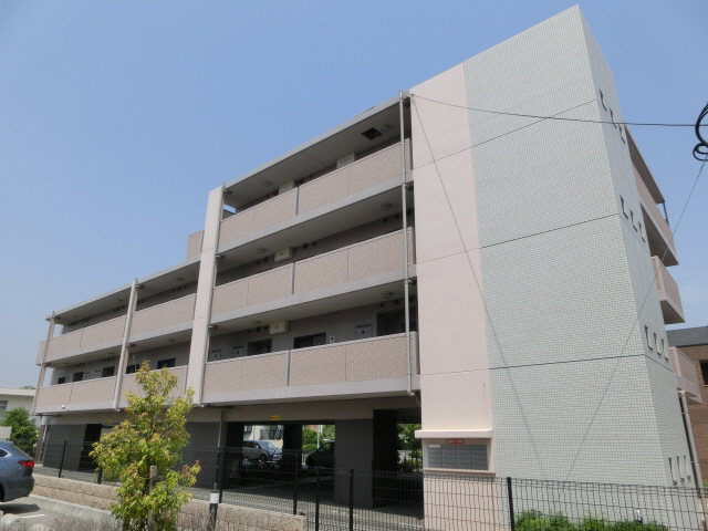 神戸市西区伊川谷町有瀬のマンションの建物外観