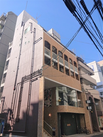 広島市中区三川町のマンションの建物外観
