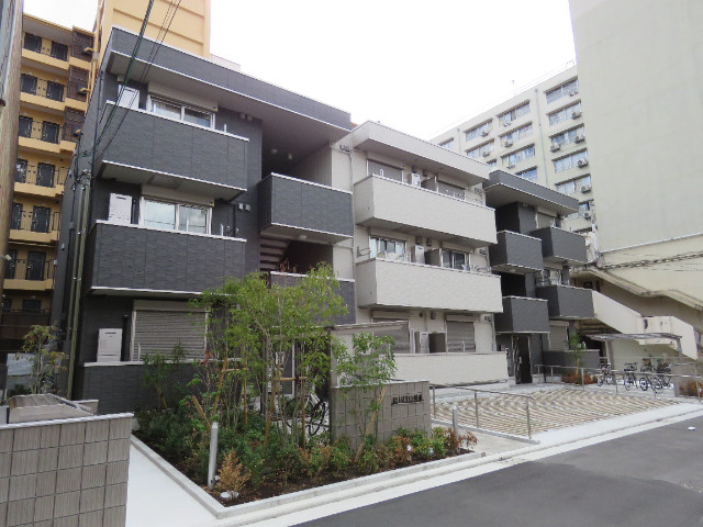 堺市堺区中安井町のアパートの建物外観