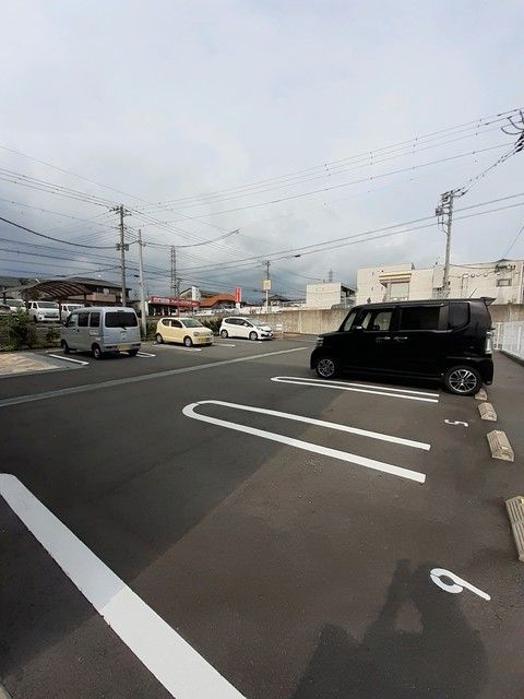 【富士市今泉のアパートの駐車場】