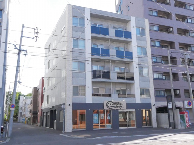 北海道札幌市中央区南十四条西６の賃貸マンションの外観