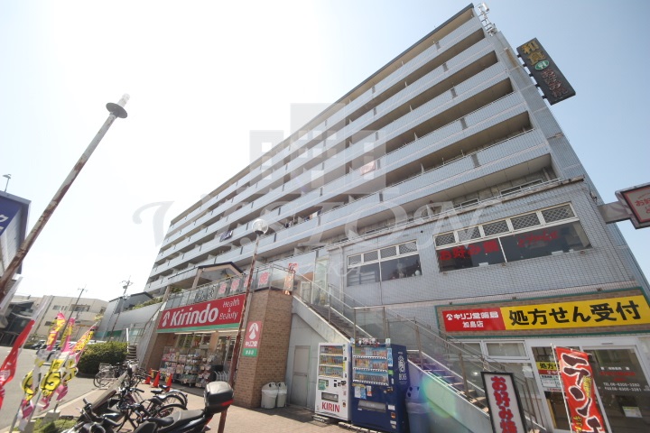 大阪市淀川区加島のマンションの建物外観