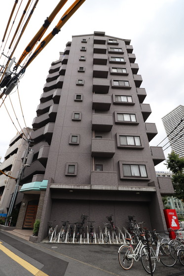 広島市中区南竹屋町のマンションの建物外観