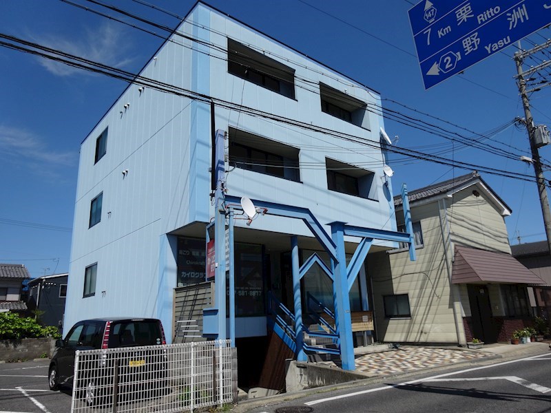 守山市守山のアパートの建物外観