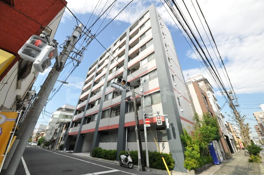 台東区今戸のマンションの建物外観