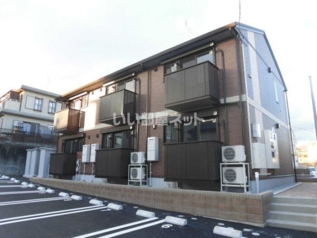 郡山市富久山町久保田のアパートの建物外観