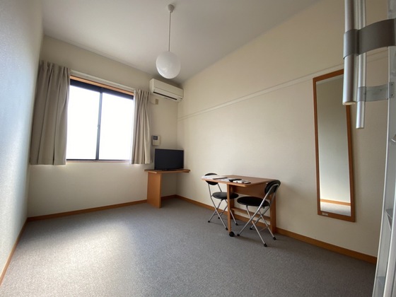 居室・リビング　※別部屋の写真です