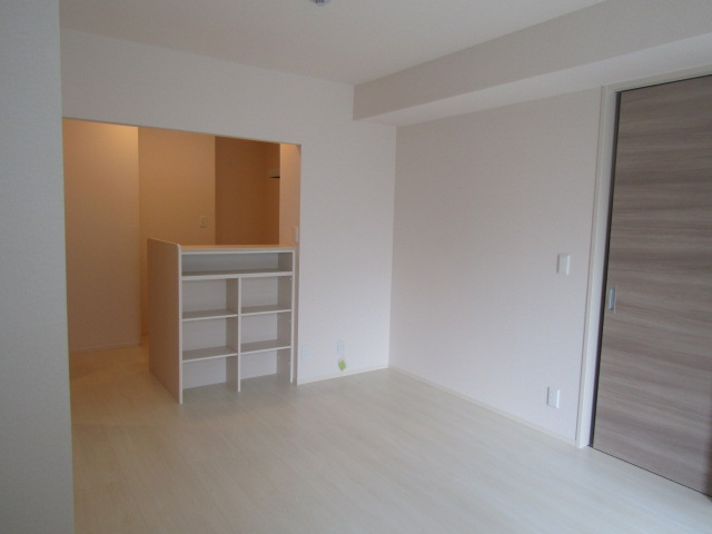 居室・リビング　※同メーカー別物件の写真です。