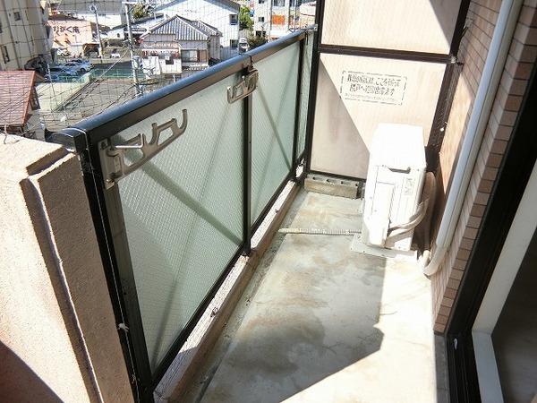 バルコニー　明るいバルコニー！