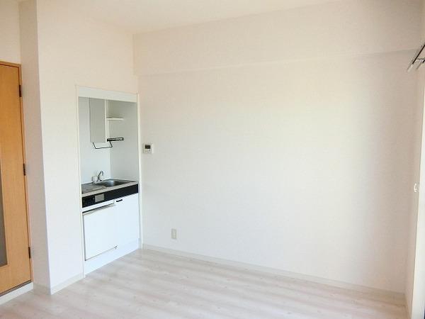 居室・リビング　広々とした洋室！