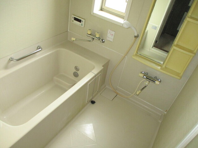 バス・シャワールーム　浴室