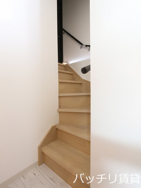 玄関　同型イメージの為、現状を優先致します