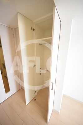 収納　アーバネックス心斎橋　クローゼット