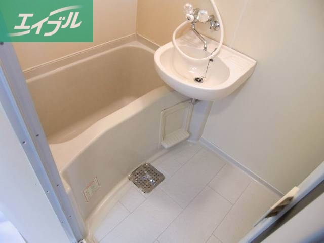 バス・シャワールーム　バスルーム