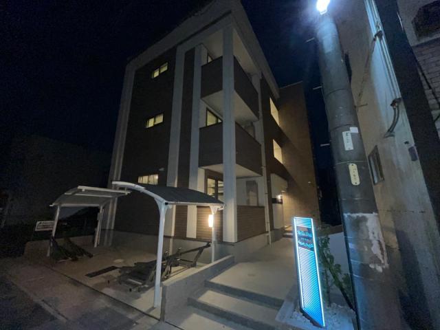 建物外観　外観写真（夜）
