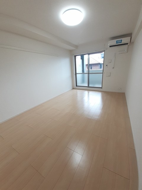 居室・リビング　こちらのリビングで趣味の時間をお楽しみください