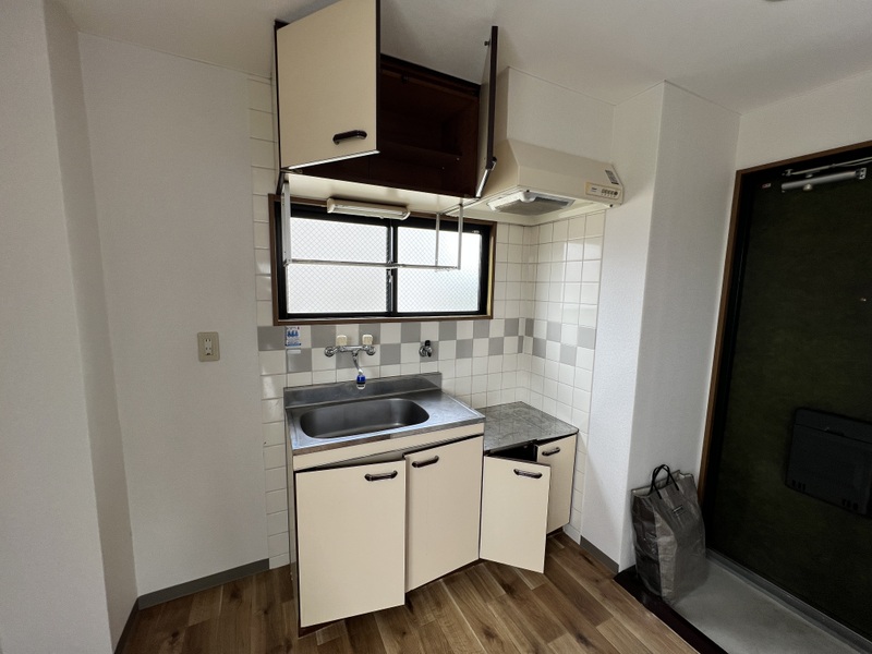 キッチン　※同タイプ参考写真※