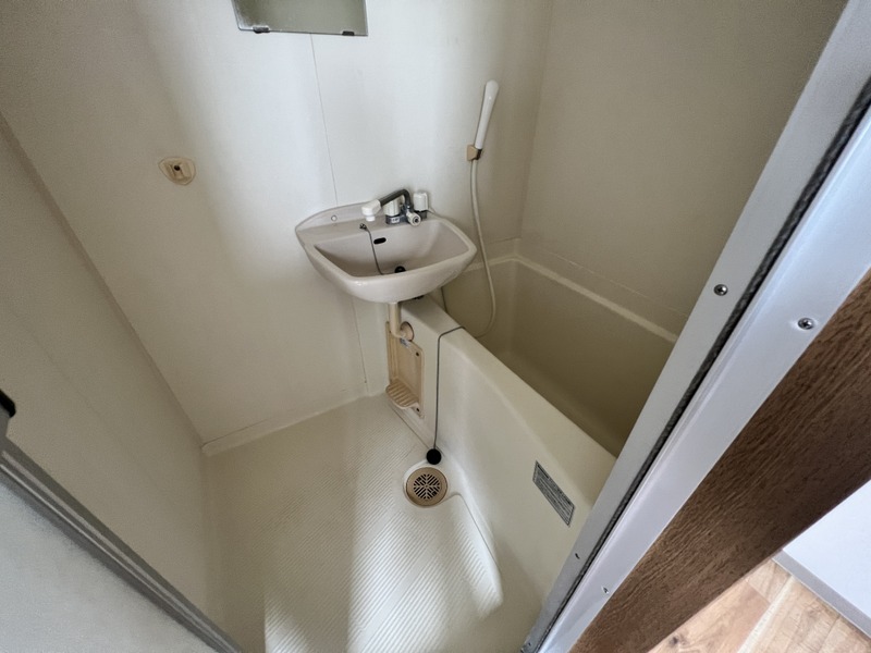 バス・シャワールーム　※同タイプ参考写真※