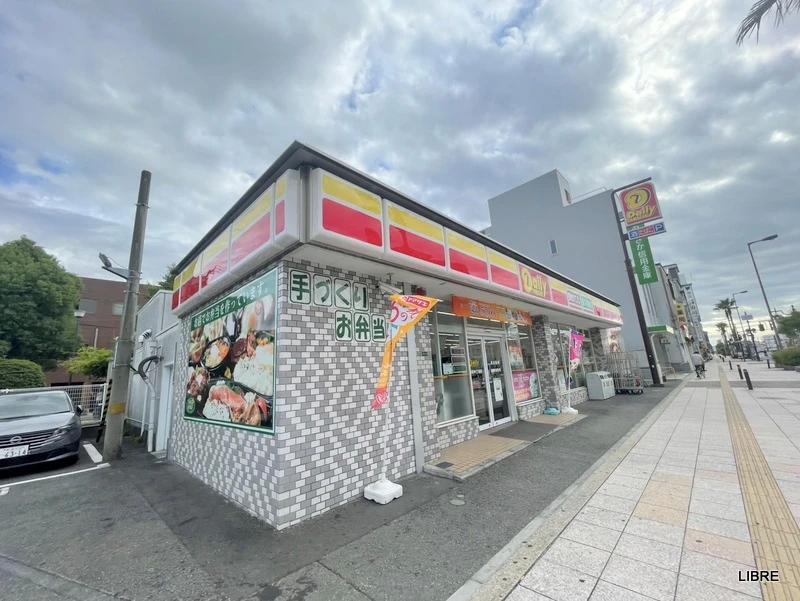 コンビニ　デイリーヤマザキ 春日出中1丁目店（コンビニ）まで498m