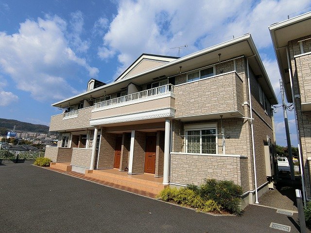 建物外観　落ち着いた雰囲気の外観です
