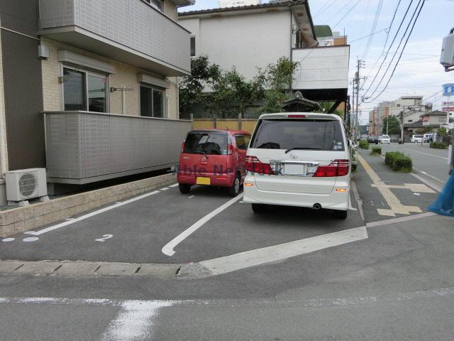 駐車場　駐車場