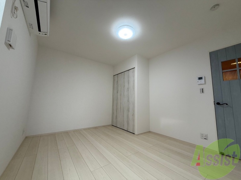 その他部屋・スペース　洋室を別角度から撮影しました。いかがでしょうか。