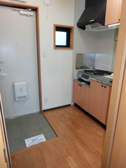 玄関　☆室内を覗かれない造りです☆