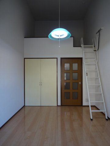 居室・リビング　同タイプ別部屋の写真となります