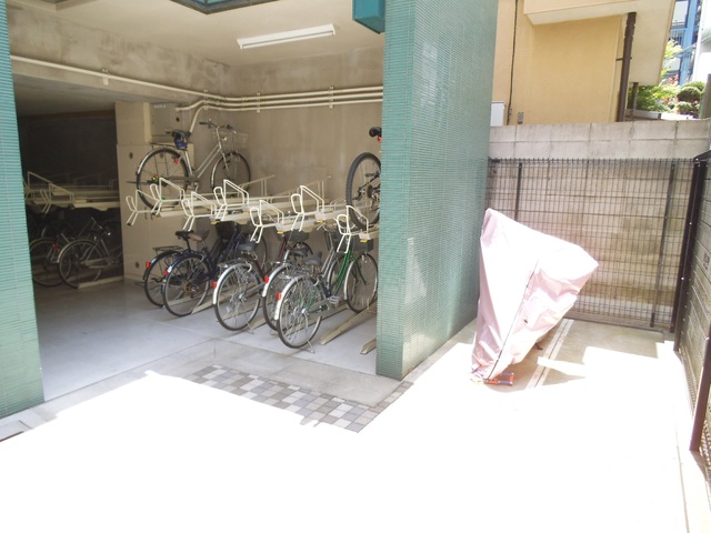 その他共有部分　駐輪場ありますよ！