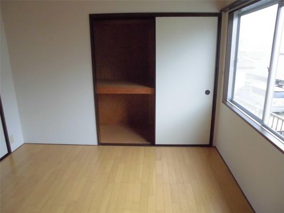 収納　※別部屋の写真です