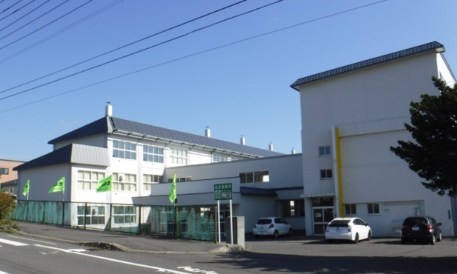中学校　室蘭市立東明中学校（中学校）まで967m