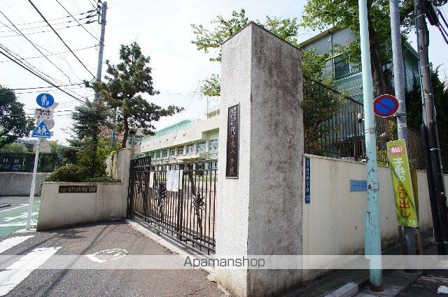 小学校　渋谷区立代々木山谷小学校（小学校）まで140m