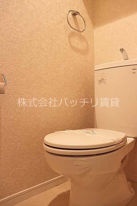 トイレ　＊画像は別部屋の為イメージ、現状を優先致します