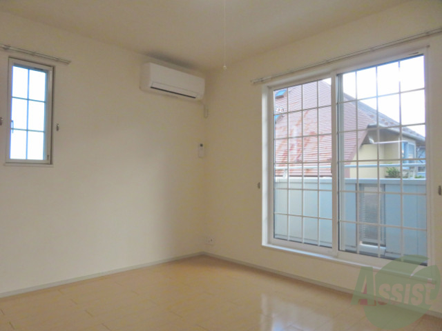 居室・リビング　１０帖の広々とした開放感があるお部屋です。