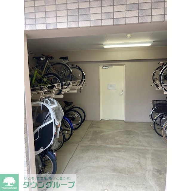 駐車場　駐輪場