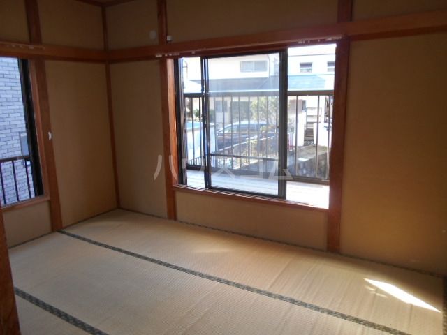 小田急小田原線 秦野駅 バス乗車時間：14分 最寄りバス停で下車 徒歩1分 2階建 築39年の内装写真