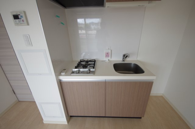 キッチン　同マンション別部屋写真です。