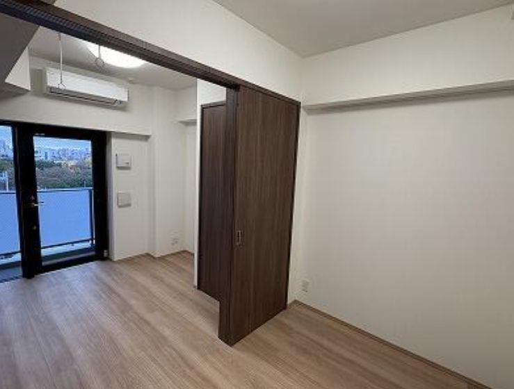 居室・リビング　写真は同タイプ住居です。