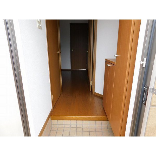 サンセール・Vの玄関写真