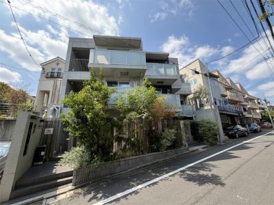 グランデュオ柿の木坂の外観写真