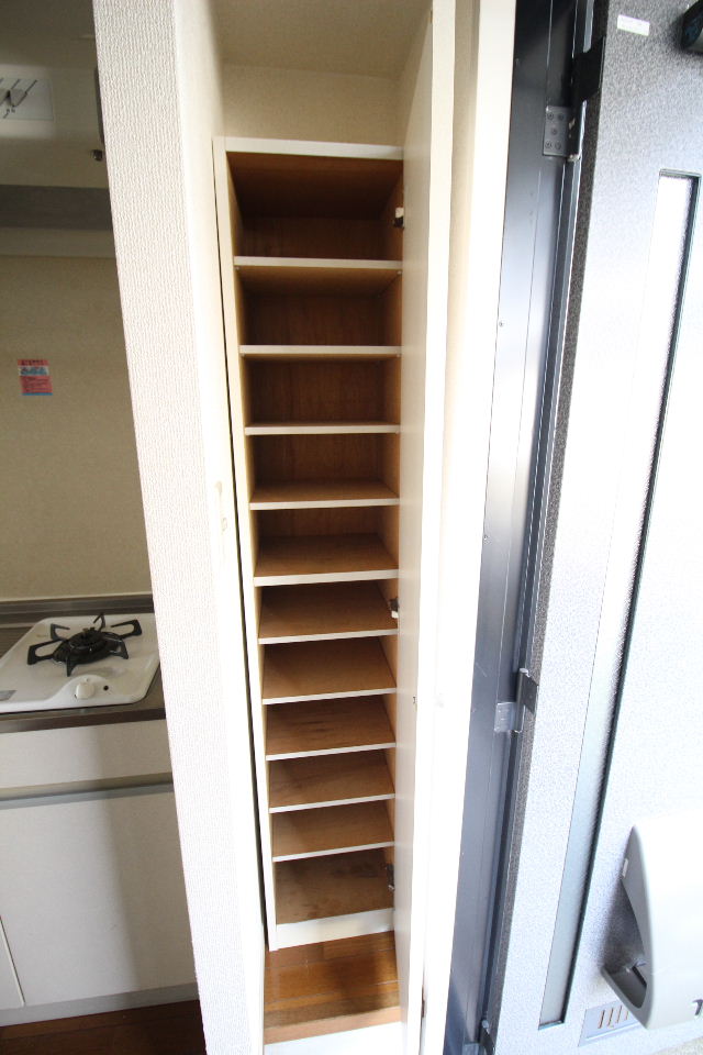 収納　シューズボックス