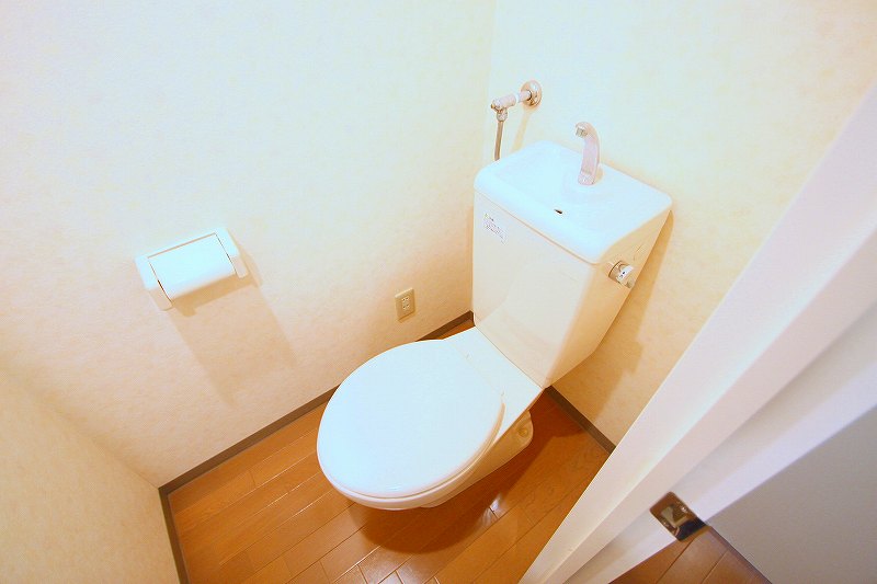 【札幌市北区北三十二条西のマンションのトイレ】